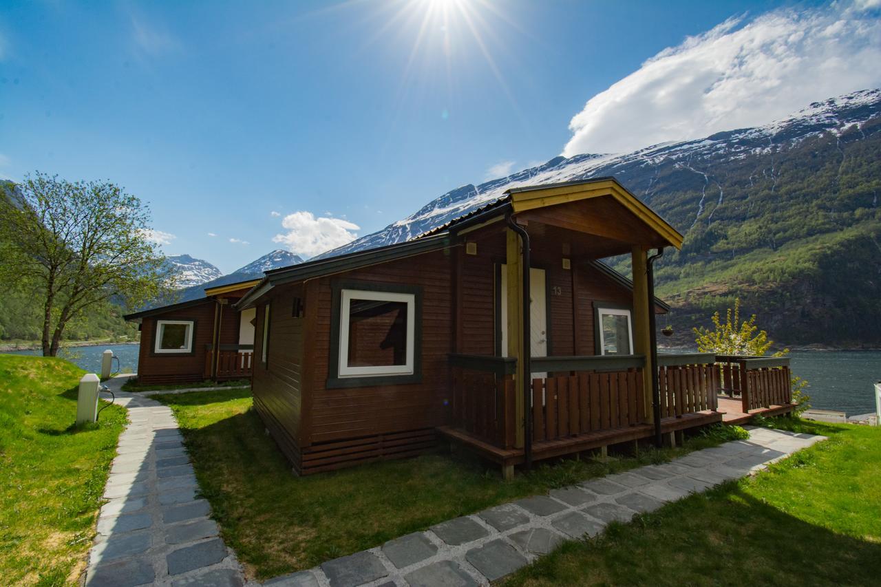 Grande Hytteutleige Og Camping Geiranger Ngoại thất bức ảnh
